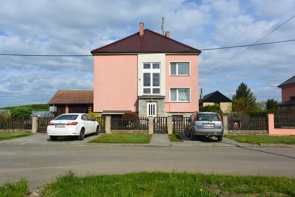 Rodinne Ubytovani - Family Accommodation Kobylice Kültér fotó